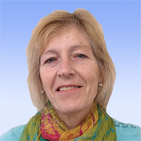 Dr Naumann